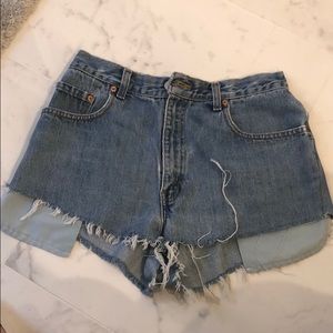 Levi cut off shorts